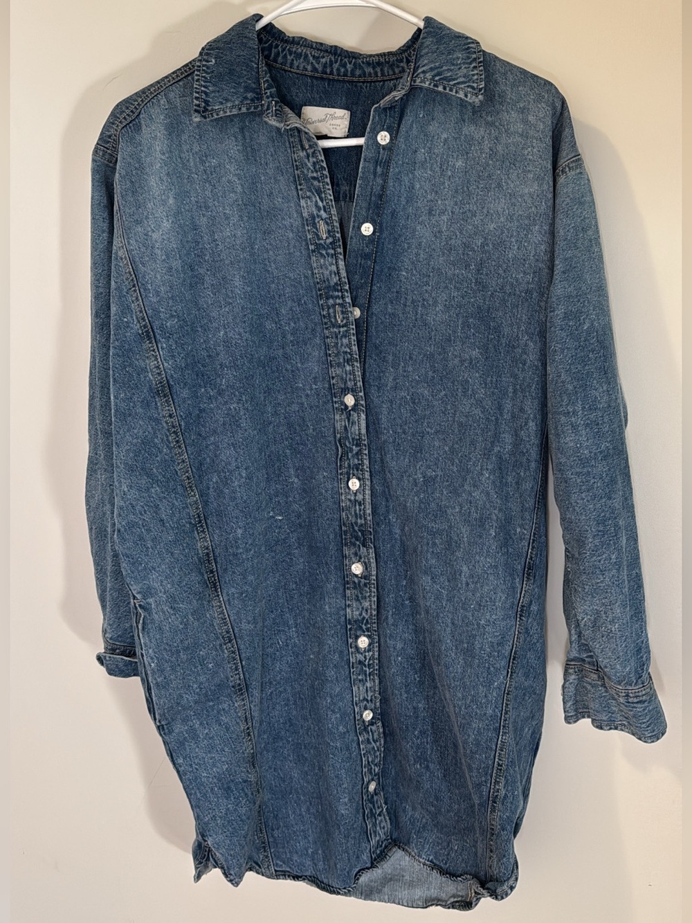 Universal Thread women’s Denim Button-Down dress - Blue